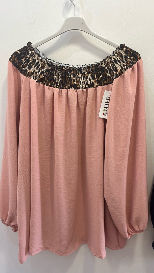 Off the shoulder, leopard print detail top